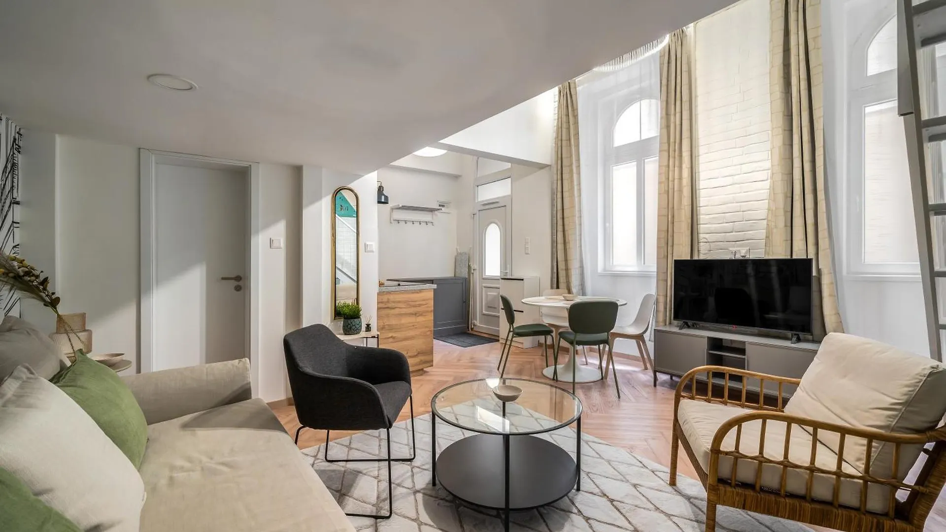 Paulay At Opera Suites P39 Budapest